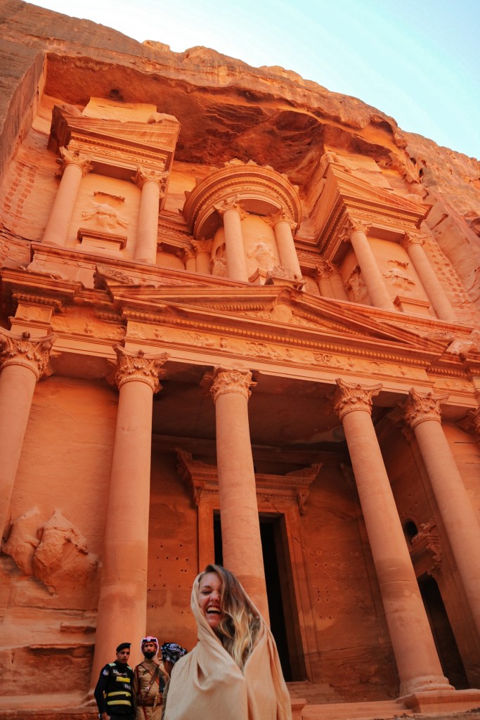 Petra es una de las siete maravillas del mundo y el sitio más importante que ver en Jordania